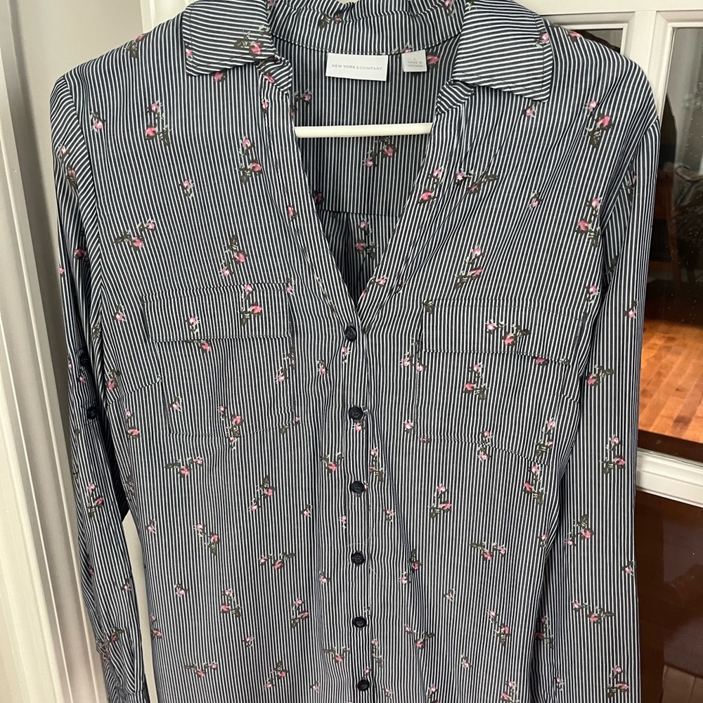 New York and Company blouse